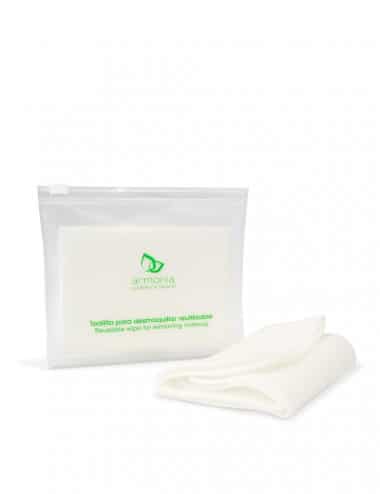 Make-up remover wipe